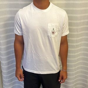 White Banana Republic T Shirt (large)